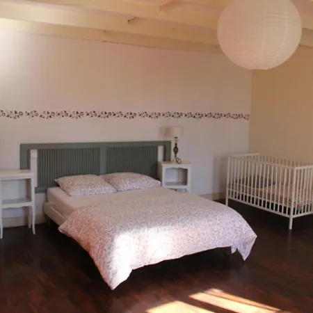 Maison De Vacances Avec Piscine * Brossac