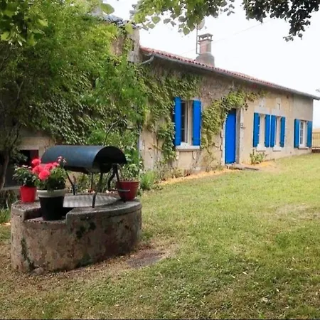 Holiday home Maison De Vacances Avec Piscine Brossac